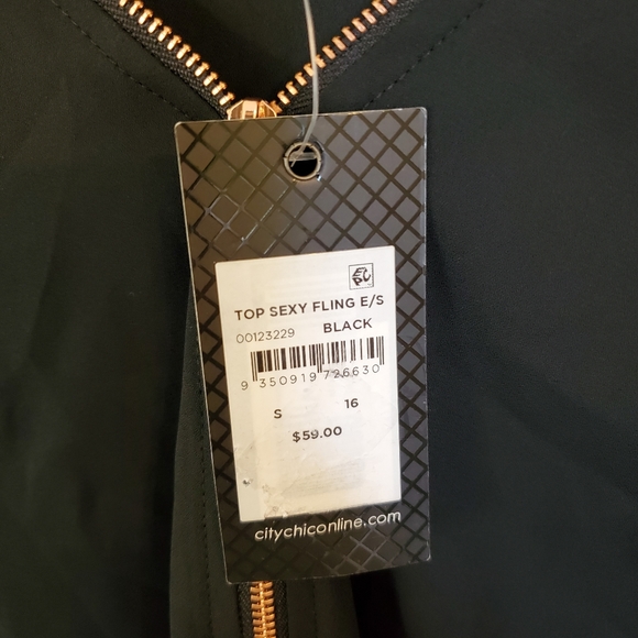 City Chic Plus Size Sexy Fling Elbow Sleeve Top - Picture 4 of 11